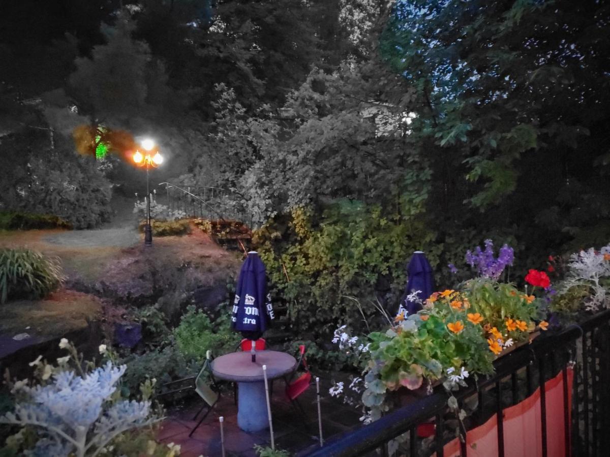 Gite Au P'Tit Manoir B&B Chicoutimi Exterior foto